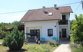 Studio Apartment Ivona&Tin